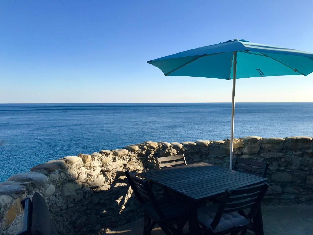 La Marina Tower Apartment With Private Sea View Terrace Vernazza Exterior photo